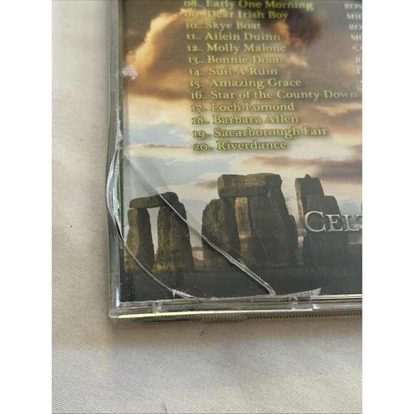 Celtic Woman 20 Original Hits Preowned Damaged Corner Of Case CD Mint Condition - Picture 3 of 6